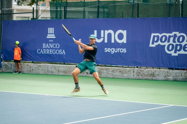 Gonçalo Oliveira e João Domingues deixam escapar batalhas no Porto Open