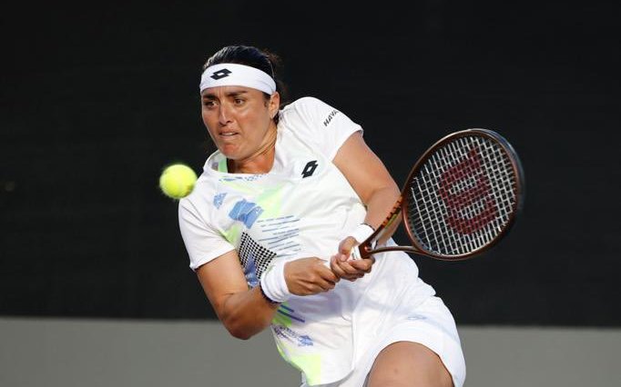 Jabeur e Sakkari defendem a honra do top 10 em Guadalajara; Garcia sobrevive a match points