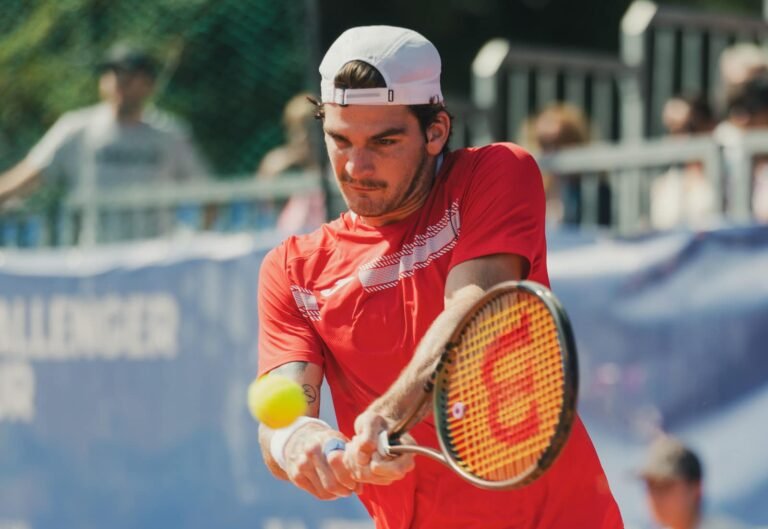 Thiago Wild cai na estreia de Metz para ex-top 10 e tem quarta derrota seguida