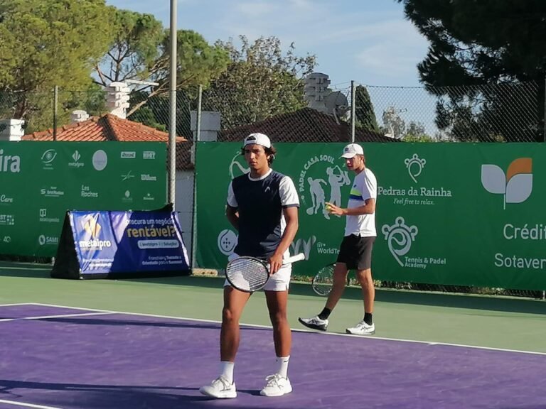 Henrique Rocha e Jaime Faria atropelam e conquistam título de duplas em Tavira