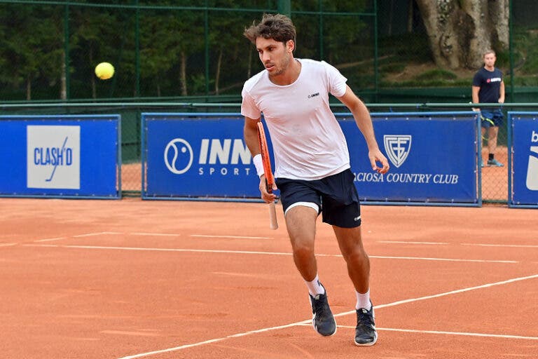 No terceiro duelo contra boliviano em um mês, Eduardo Ribeiro cai na estreia em Curitiba