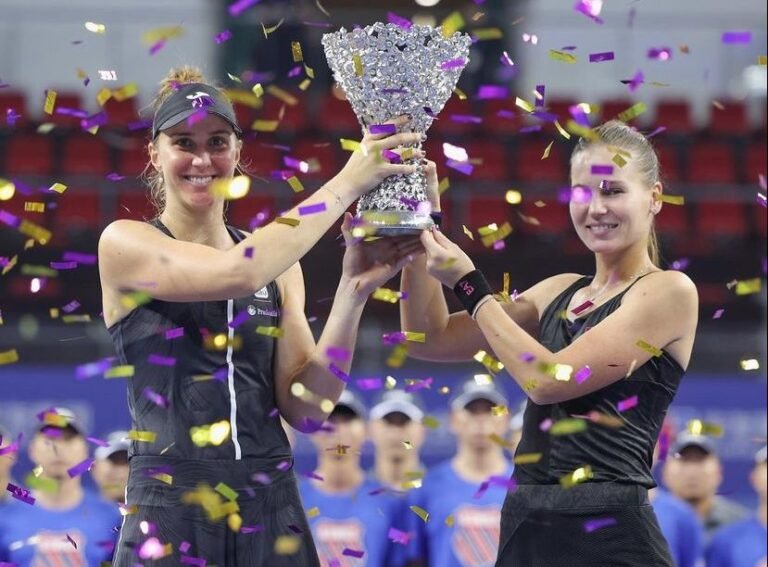 Bia Haddad faz dobradinha e fatura o título de duplas do Elite Trophy