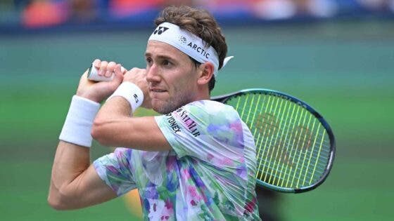 Ruud não desarma na luta pelas ATP Finals e avança em Tóquio