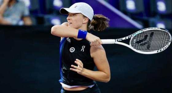 Swiatek aproveita reta final desastrosa de Gauff e segue invicta nas WTA Finals