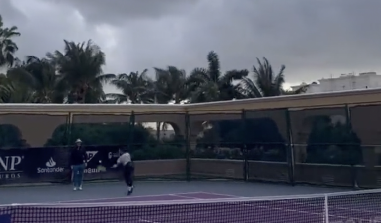 [VÍDEO] Gauff mostra os ventos fortíssimos em pleno court nas WTA Finals