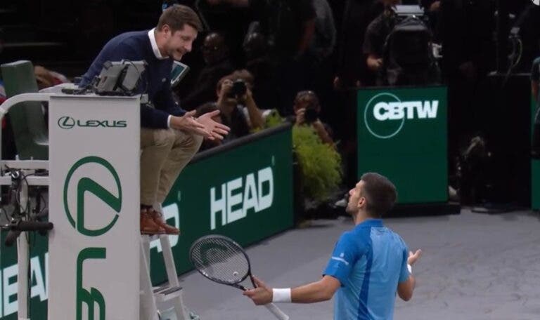 Djokovic discute com o árbitro e volta a picar-se com o público em Paris