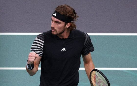 Tsitsipas bate Khachanov em Paris e simplifica as contas pelas ATP Finals
