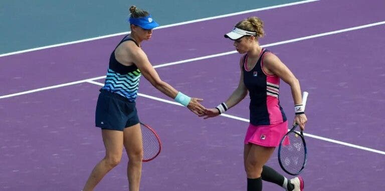 Veteranas Zvonareva e Siegemund conquistam as WTA Finals
