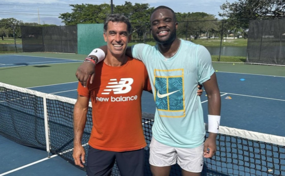 Tiafoe termina ligação a Wayne Ferreira e já tem novo treinador