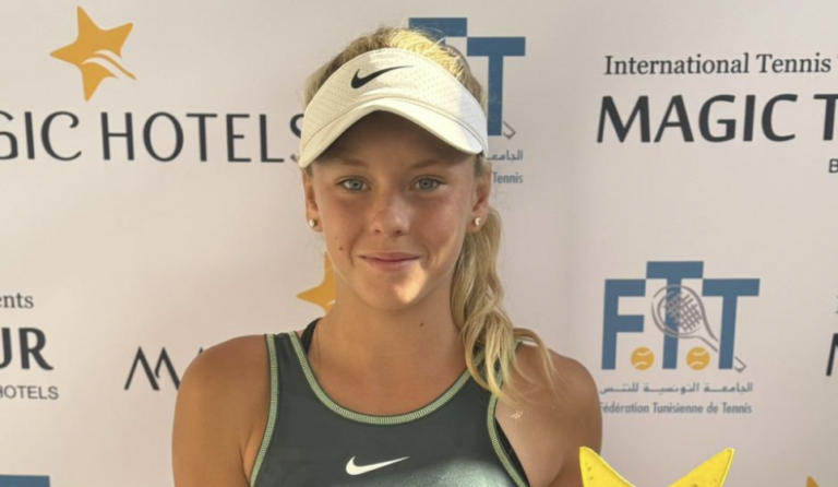 Ksenia Efremova brilha aos 14 anos, conquista título ITF e faz o que não se via desde 2003