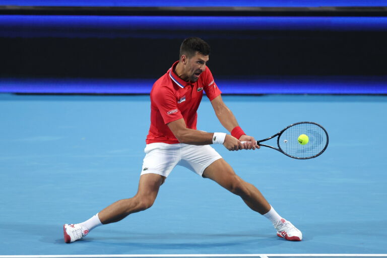Djokovic estreia na temporada com vitória fácil na United Cup