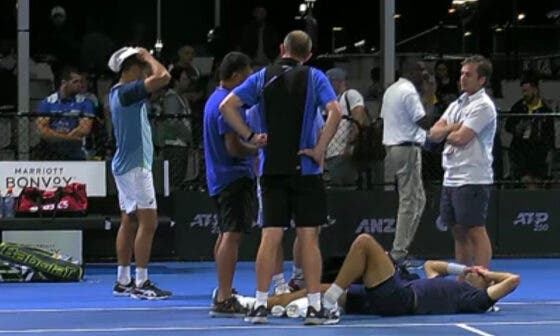 Karatsev sofre lesão preocupante e Nadal já tem próximo adversário em Brisbane