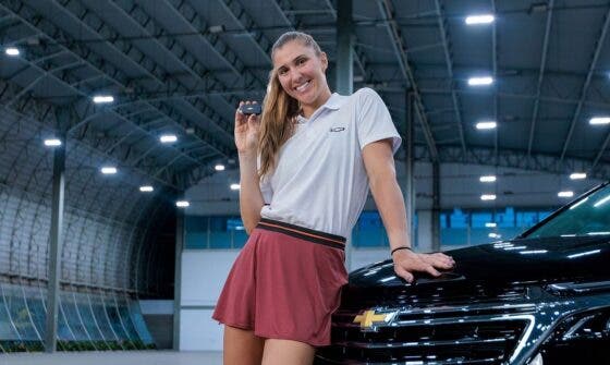Bia Haddad assina contrato com a Chevrolet Brasil