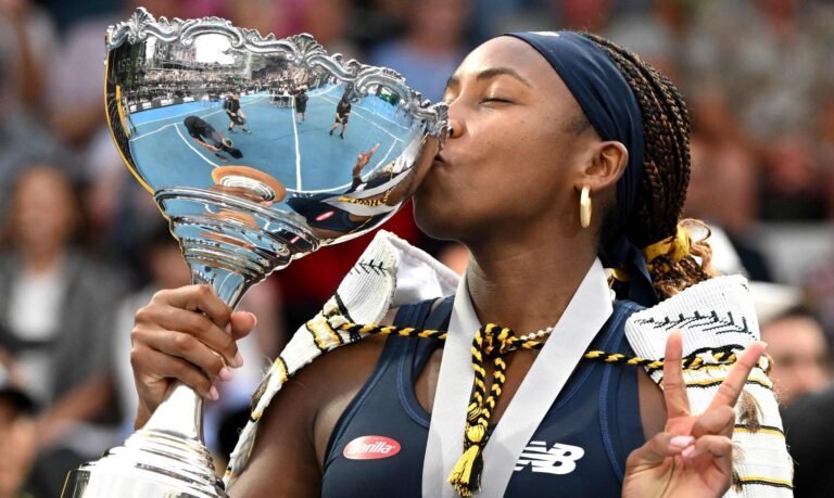 Gauff vence Svitolina em batalha e defende título em Auckland