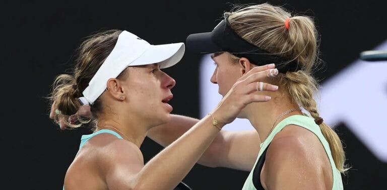 Wozniacki regressa ao Australian Open com noite tranquila após desistência de Linette