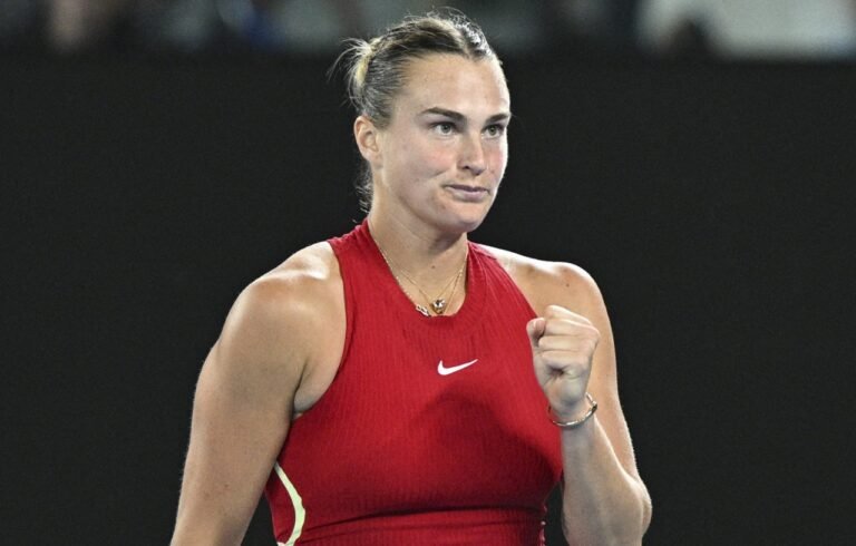 Saiba onde assistir Sabalenka x Zheng na final do Australian Open ao vivo hoje