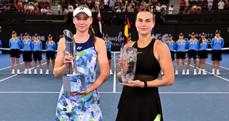 Rybakina atropela Sabalenka e abre o ano com título de Brisbane