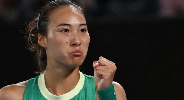 Zheng bate Yastremska e estreia-se em finais de Grand Slam
