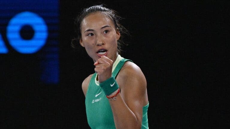 Zheng chega à final do Australian Open sem enfrentar nenhuma top 50; relembre campanha