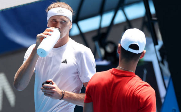 [VÍDEO] Djokovic e Zverev treinam juntos antes do Australian Open