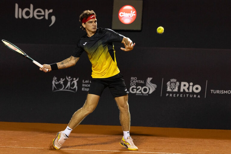 Saiba onde assistir Thiago Wild x Munar no Rio Open ao vivo hoje