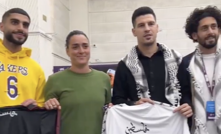 [VÍDEO] Jabeur encontrou-se com a seleção de futebol da Palestina