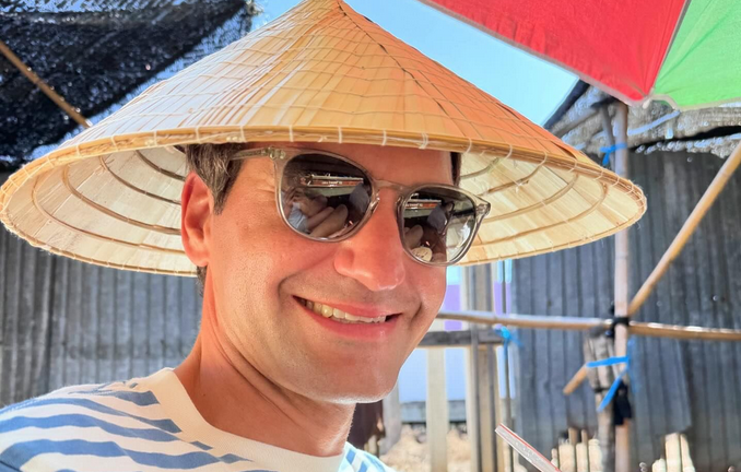 [FOTOS] Federer continua a aproveitar a reforma e relaxa na… Tailândia