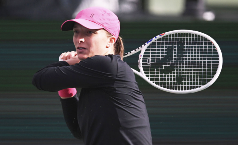 Swiatek deixa recado: «Eu e a Aryna mostrámos que há consistência no circuito WTA»