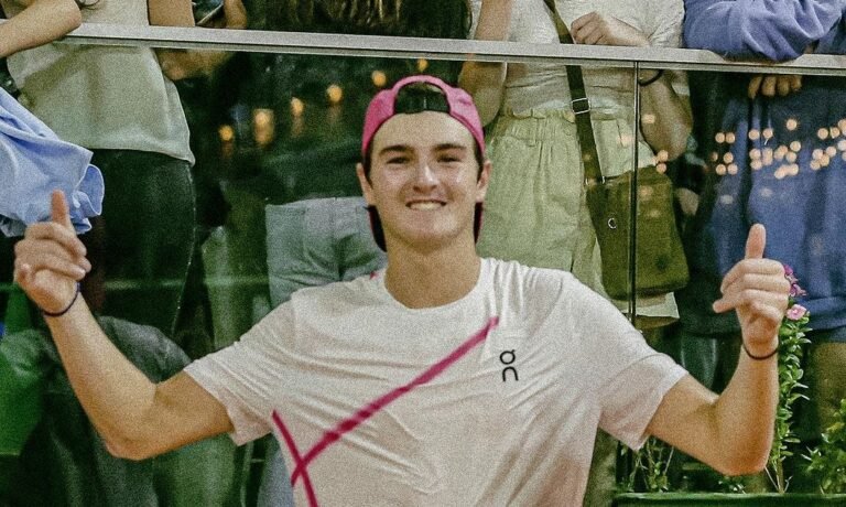 Saiba onde assistir João Fonseca na semifinal do Challenger de Assunção ao vivo hoje