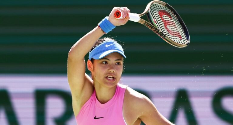 Raducanu avança para a terceira fase em Indian Wells após 20 minutos