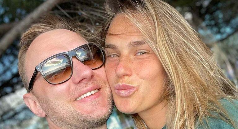 Polícia revela que namorado de Sabalenka se terá suicidado ao saltar da varanda do hotel