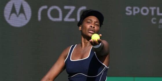 Venus Williams perde na 1.ª ronda em Miami com Serena nas bancadas