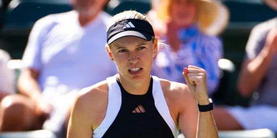 Wozniacki alcança uma das melhores vitórias da época e já está na 3.ª ronda em Indian Wells