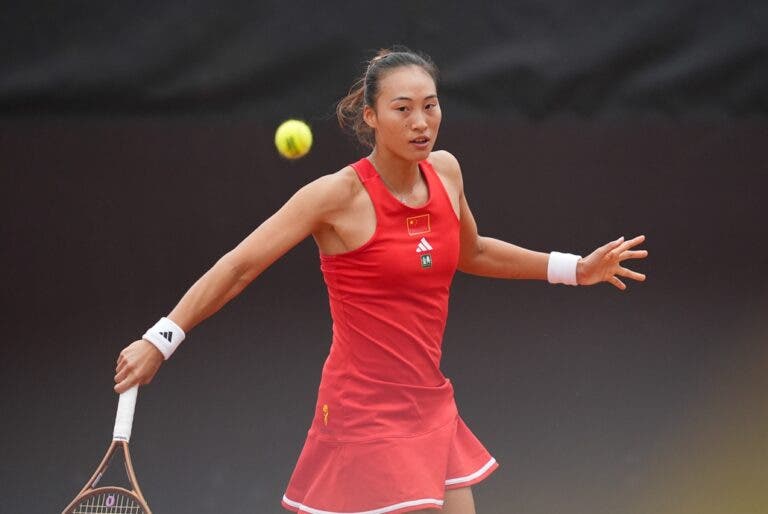 Zheng inicia temporada de terra batida com bom triunfo no fortíssimo torneio de Estugarda