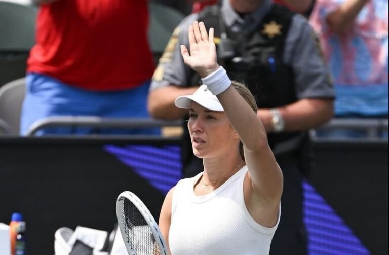 Collins continua em modo imparável e despacha Badosa na estreia… no saibro