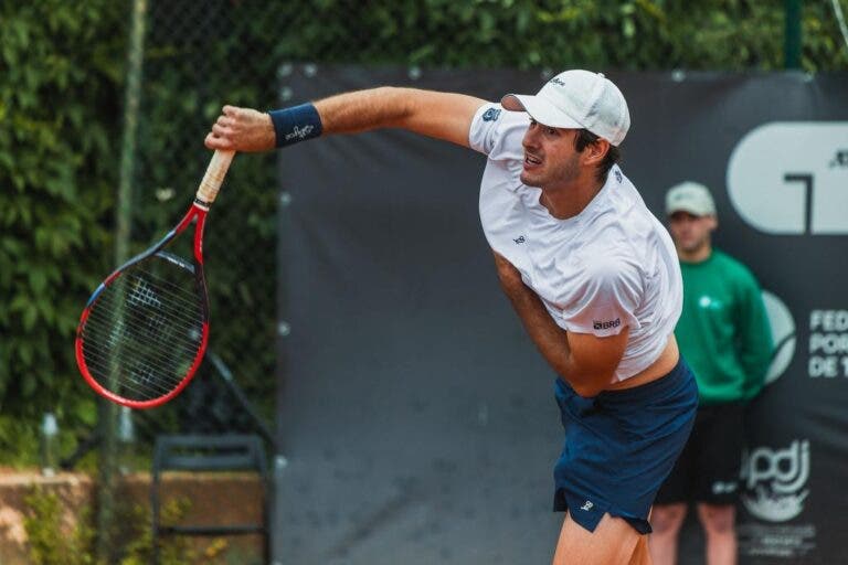 Gustavo Heide não resiste ao cabeça de chave 1 nas quartas em Buenos Aires