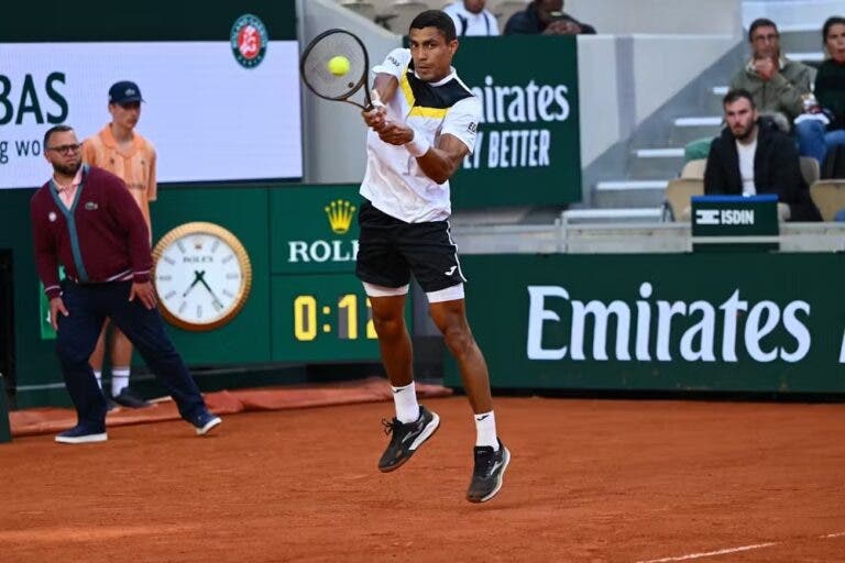 Thiago Monteiro confirma favoritismo e avança à terceira rodada do quali em Roland Garros