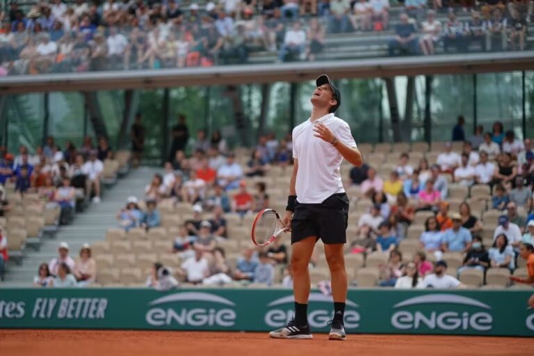 Roland Garros divulga wildcards e “ignora” despedida de Thiem