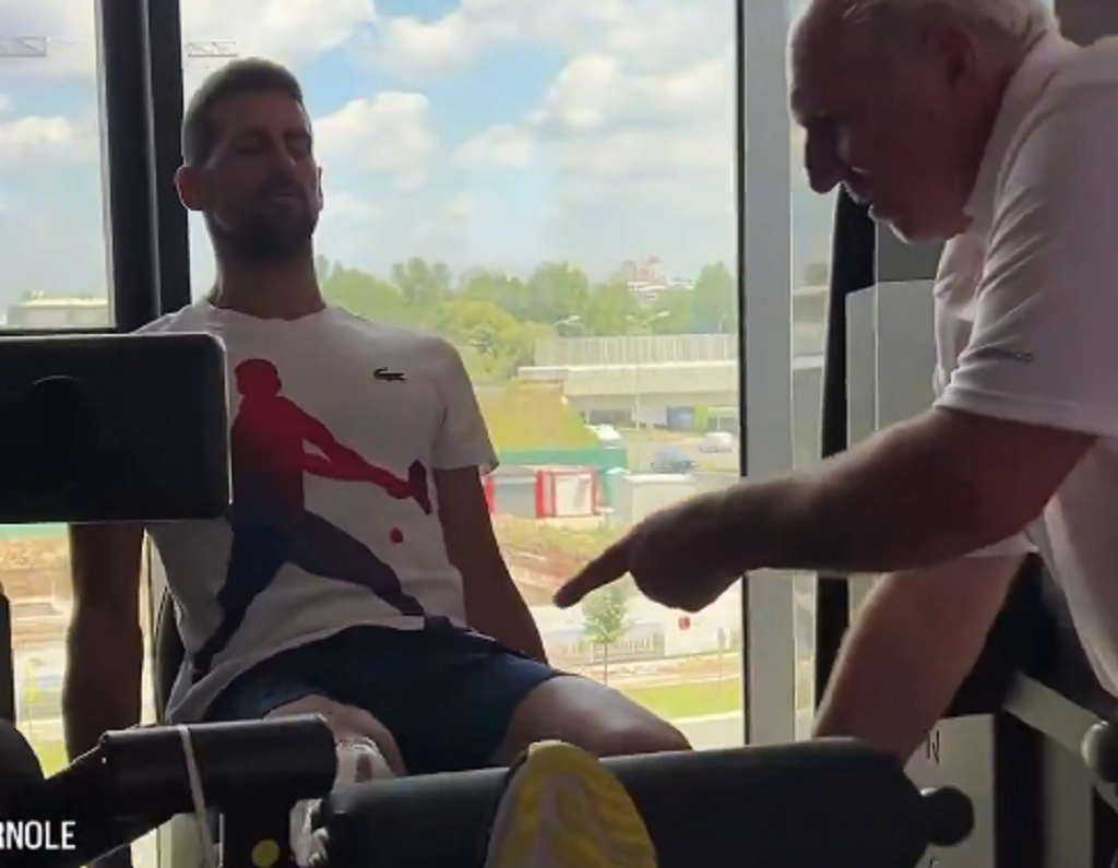 [VÍDEO] Djokovic mostra trabalho duro para recuperar da operação ao joelho direito