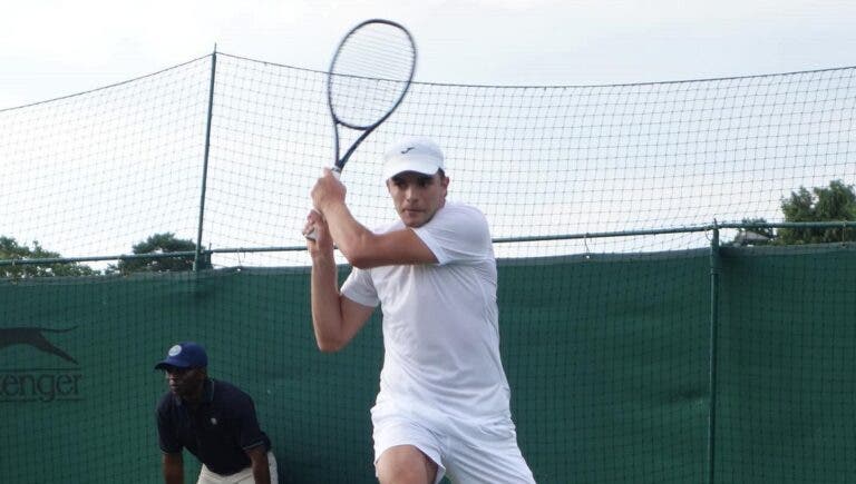 Faria vence no qualifying de Wimbledon pela primeira vez e avança em Londres