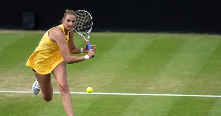 Pliskova derrota Jabeur em Nottingham; Raducanu vence primeiro set épico antes de nova interrupção