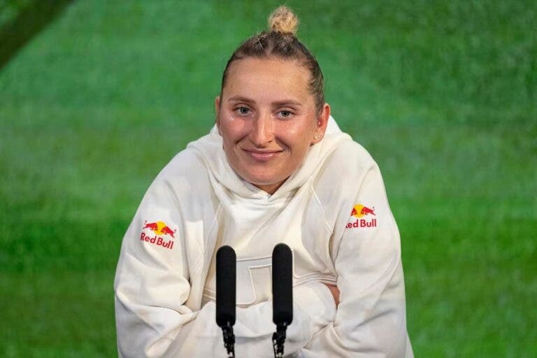 Vondrousova arrasa WADA nas redes sociais: «Não é assim que se faz um controlo antidoping»