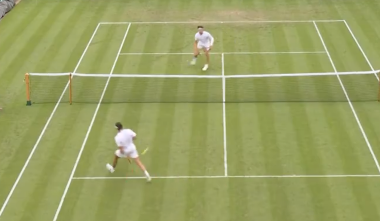 [VÍDEO] Bellucci deu show com tweener atrevido contra Shelton em Wimbledon