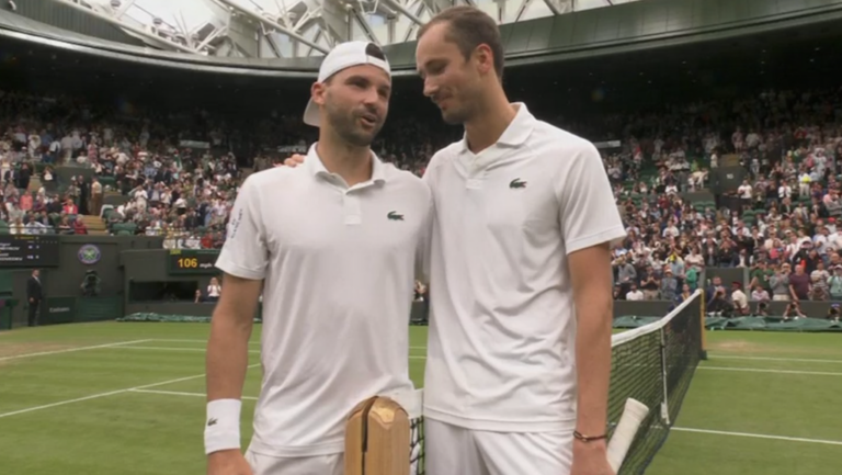 Dimitrov escorrega, lesiona-se e coloca Medvedev nos ‘quartos’ de Wimbledon