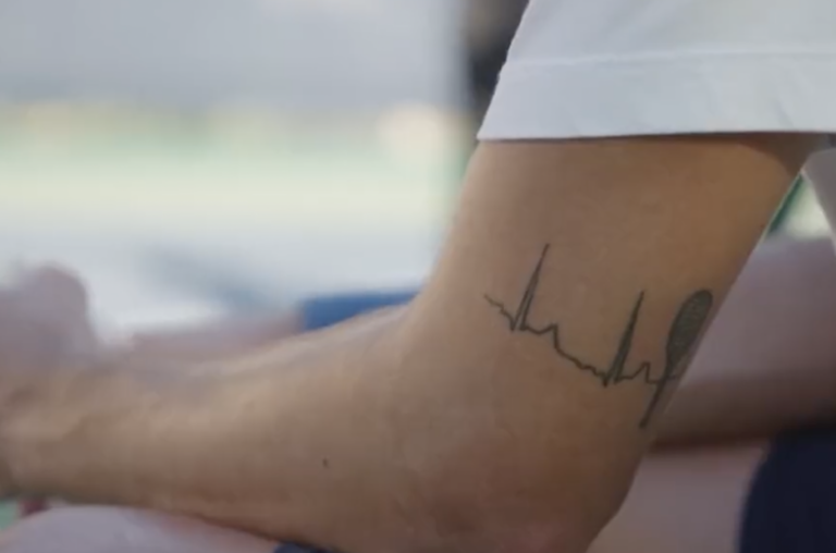 Musetti explica o motivo que está por trás da sua tatuagem especial no braço