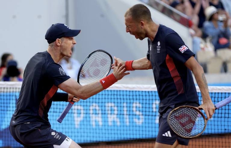 Alto… e continua o baile! Murray vira de forma épica e prolonga carreira em Paris’2024