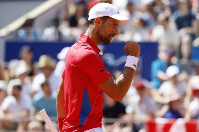 Djokovic segue para os ‘quartos’ dos Jogos Olímpicos e marca duelo de luxo com Tsitsipas