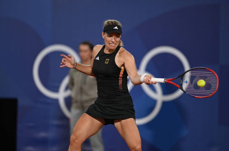 Kerber arruma Osaka nos Jogos Olímpicos e estende carreira em singulares