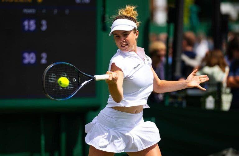 Noskova lidou com morte da mãe à distância mesmo antes de começar Wimbledon