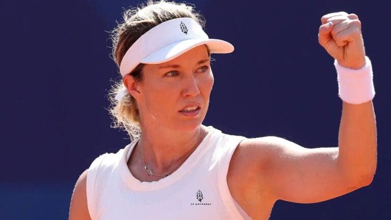 Collins acaba com a carreira olímpica de Wozniacki em Paris